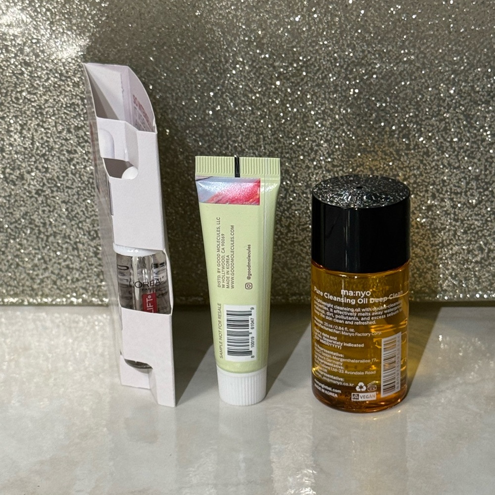 5 for $25 item 🌺 Mini Skincare Set - Picture 4 of 4